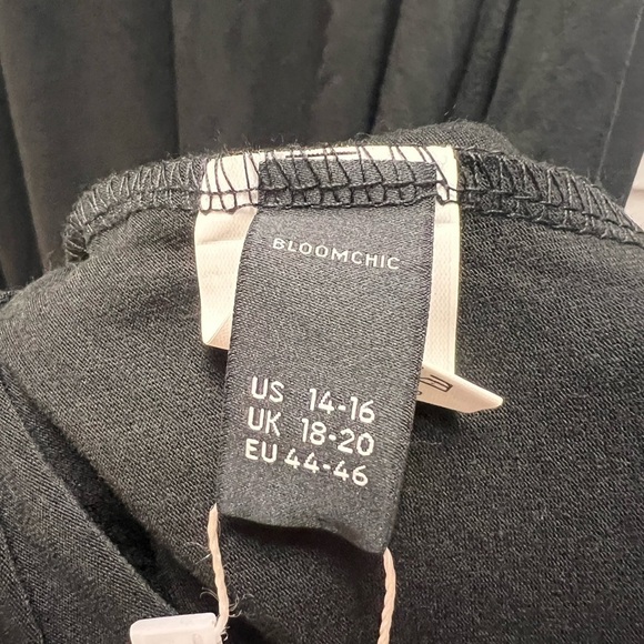 BLOOM CHIC NWT MIDI Length Sleeveless Embroidered Dress - Picture 3 of 6